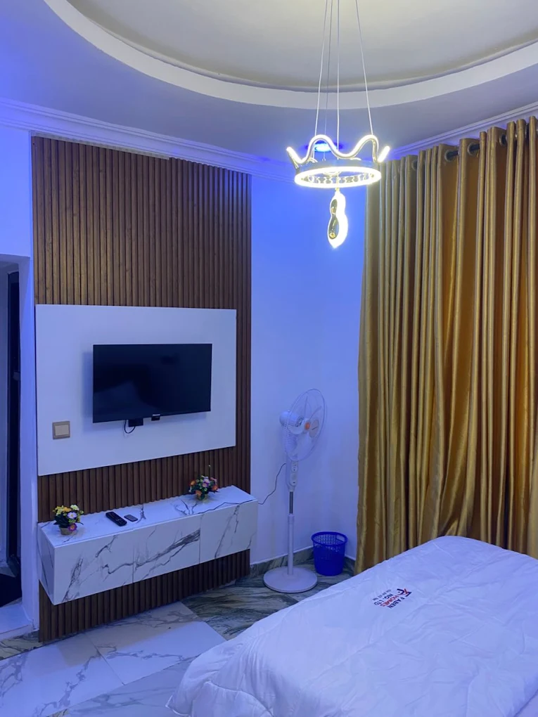 Signature Suite Bedroom